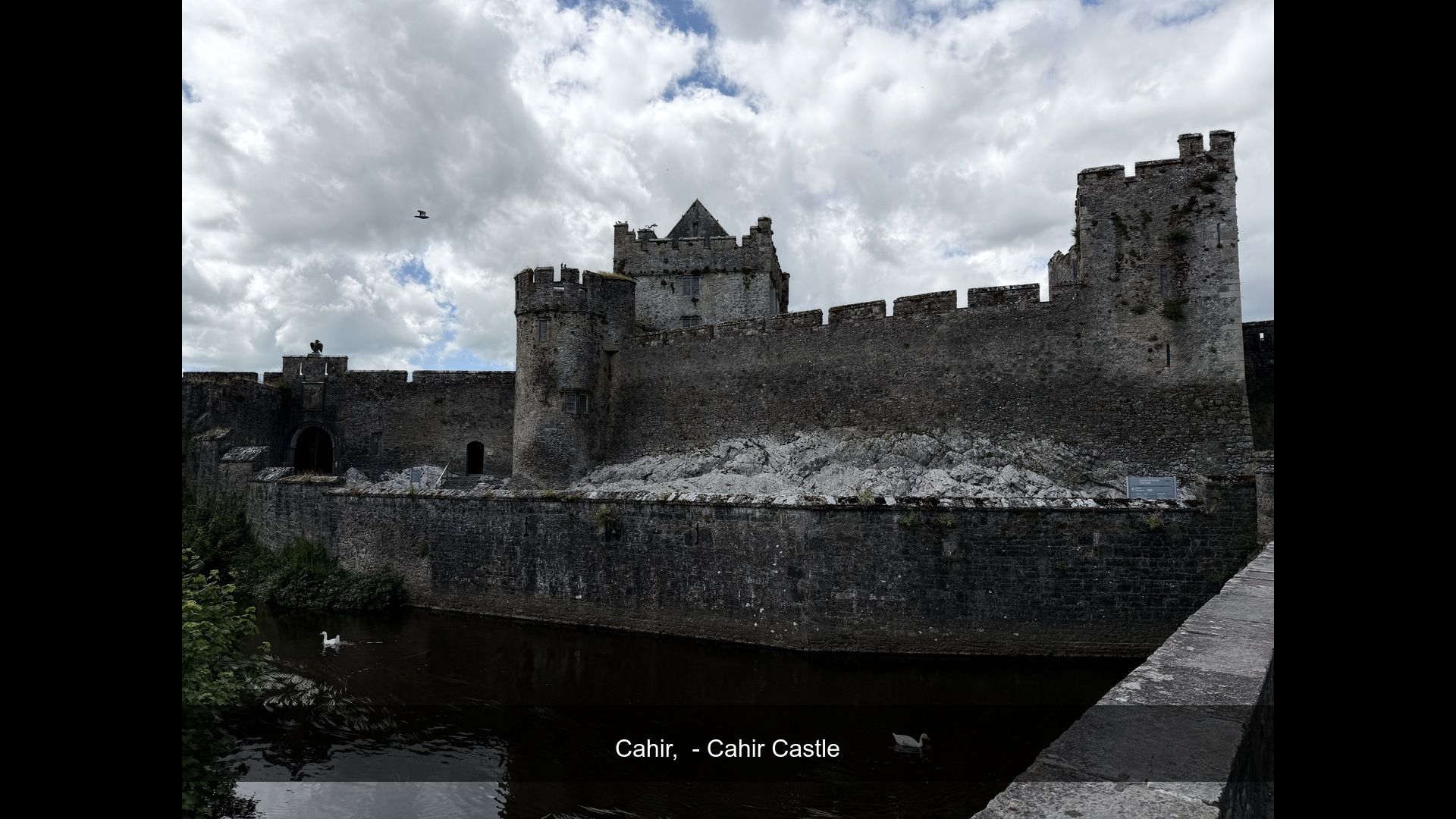 2026-06-20_IMG_5739_Cahir_Castle.jpg